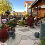 Private Oasis In The City With Garden And Hottub