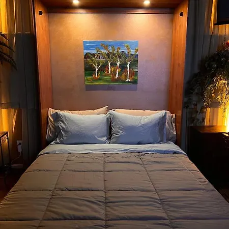Private Oasis In The With Garden And Hottub Homestay